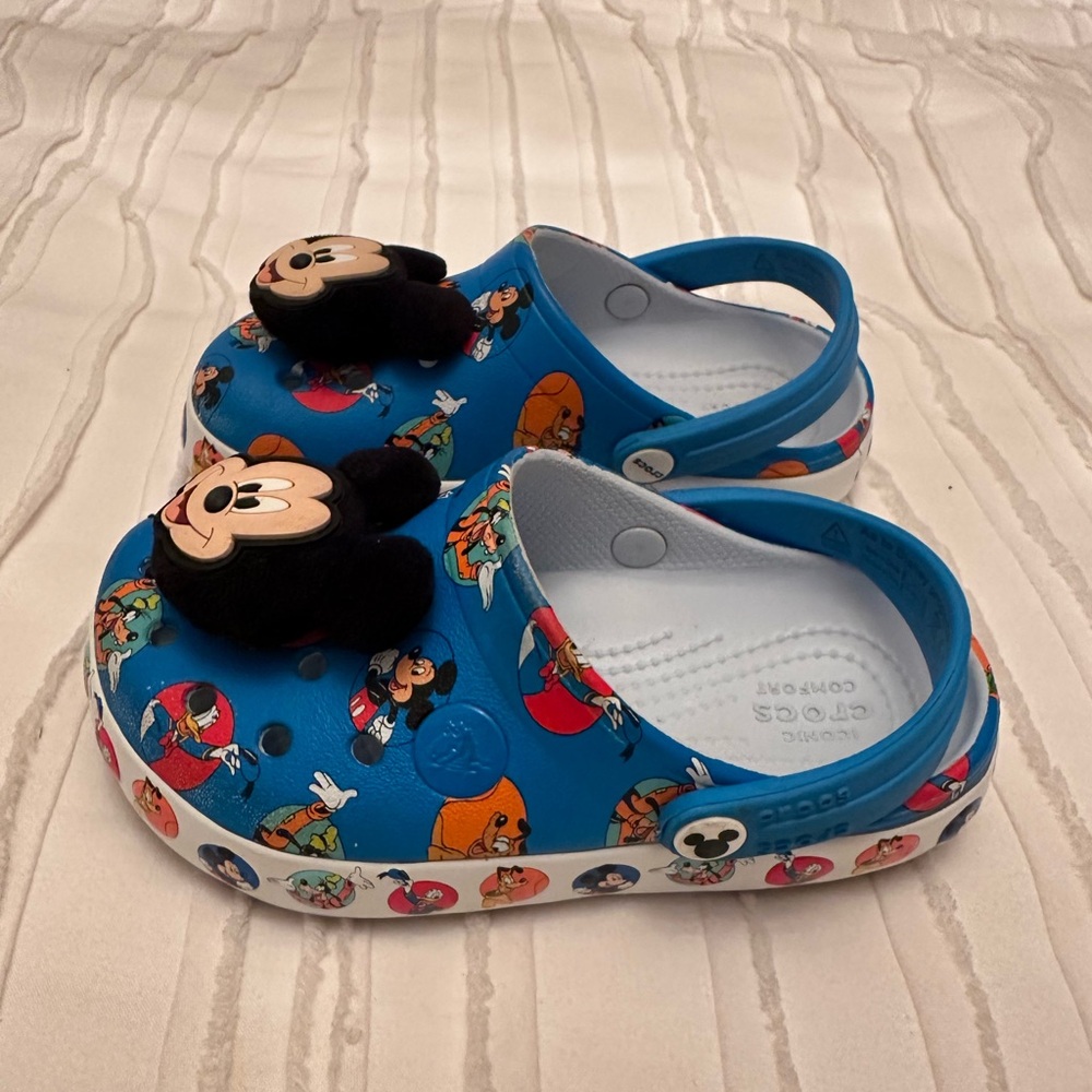 Disney Blue Mickey Mouse Kids crocs - Picture 4 of 5